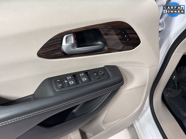 2024 Chrysler Pacifica Limited - Photo 11