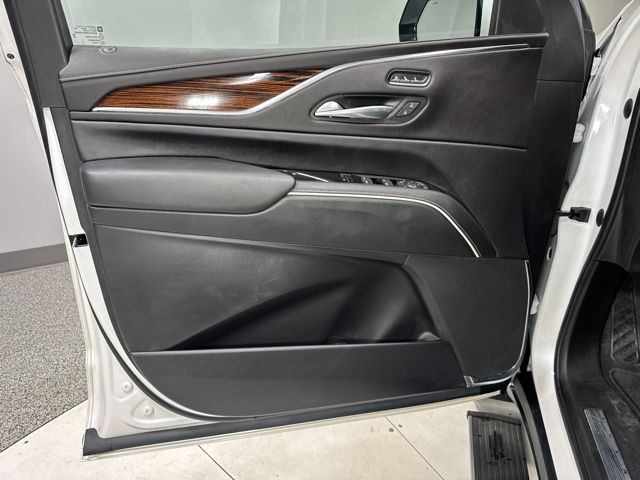 2023 Cadillac Escalade Premium Luxury - Photo 11
