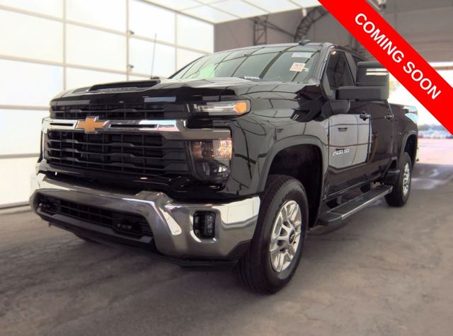 2025 Chevrolet Silverado HD LT 4WD Crew Cab Standard Box's photo