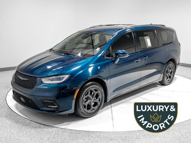 2021 Chrysler Pacifica Hybrid Touring L Hybrid's photo