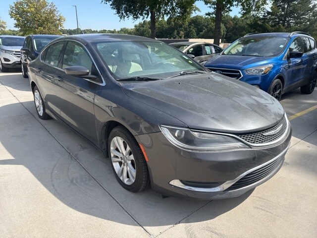 2016 Chrysler 200 Limited photo 4