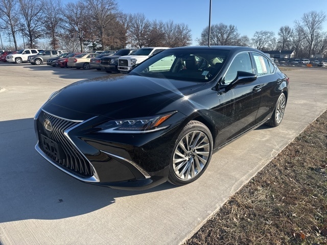 2019 Lexus ES 350 Ultra Luxury's photo