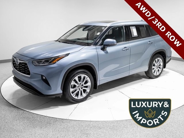 2023 Toyota Highlander Limited's photo