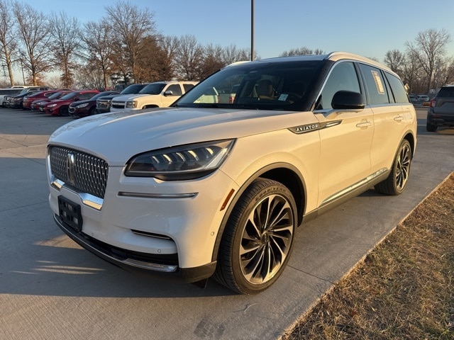 2022 Lincoln Aviator Reserve's photo