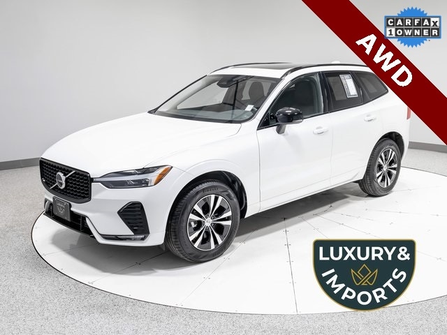 2025 Volvo XC60 Core's photo