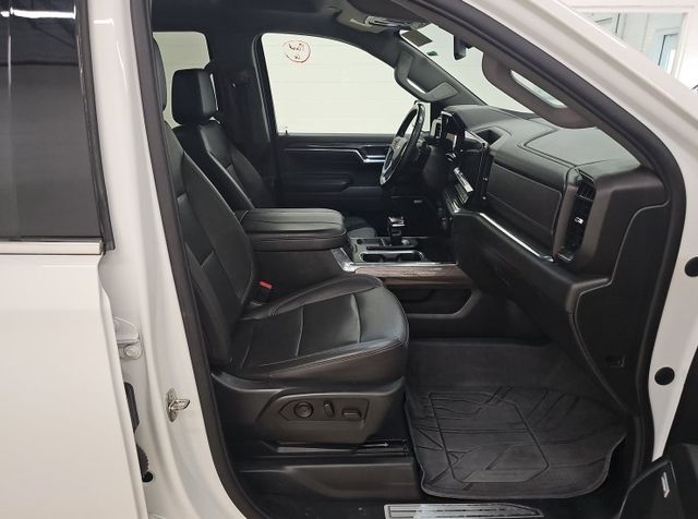 2023 Chevrolet Silverado 1500 LTZ - Photo 10