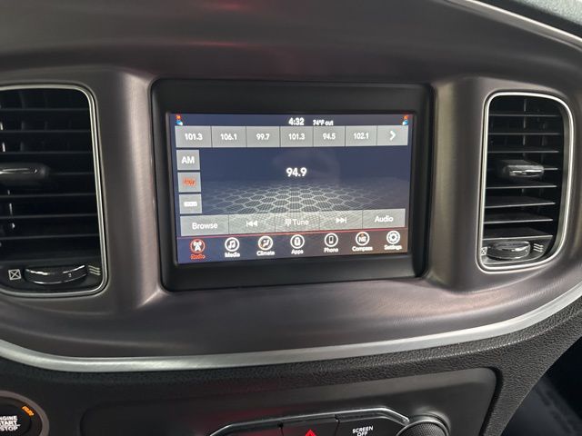 2020 Dodge Charger SXT - Photo 18