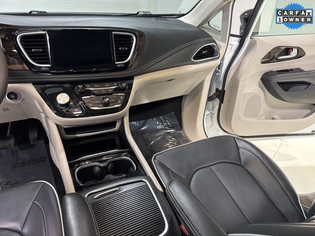 2024 Chrysler Pacifica Limited - Photo 22
