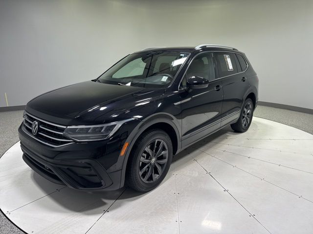 2023 Volkswagen Tiguan 2.0T SE's photo
