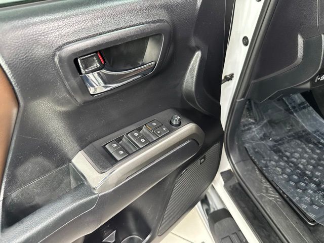2020 Toyota Tacoma Limited - Photo 14