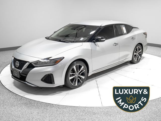2022 Nissan Maxima SV's photo