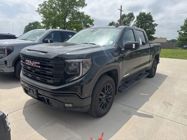 2024 GMC Sierra Elevation 4WD Crew Cab Short Box's photo