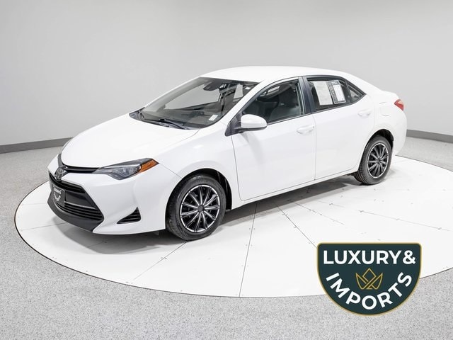 2019 Toyota Corolla LE's photo