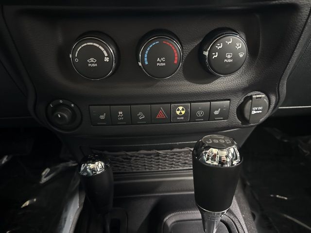 2016 Jeep Wrangler Unlimited Rubicon Hard Rock - Photo 16