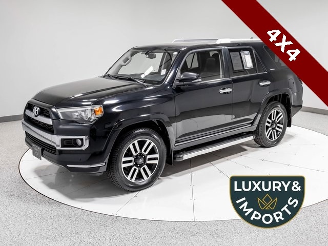 2018 Toyota 4Runner SR5's photo