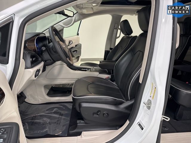 2024 Chrysler Pacifica Limited - Photo 13