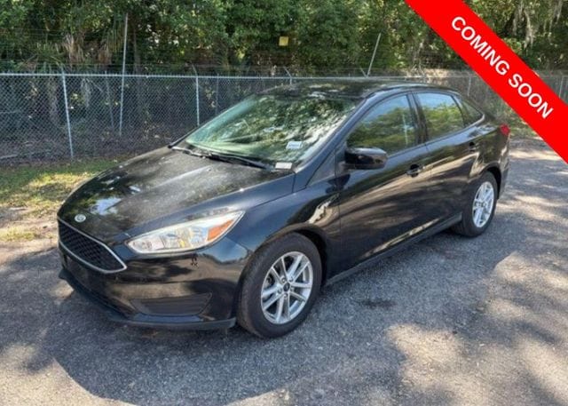 2018 Ford Focus Sedan SE's photo
