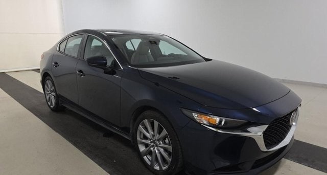 2025 Mazda Mazda3 Preferred's photo