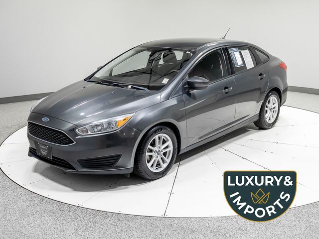 2018 Ford Focus Sedan SE's photo
