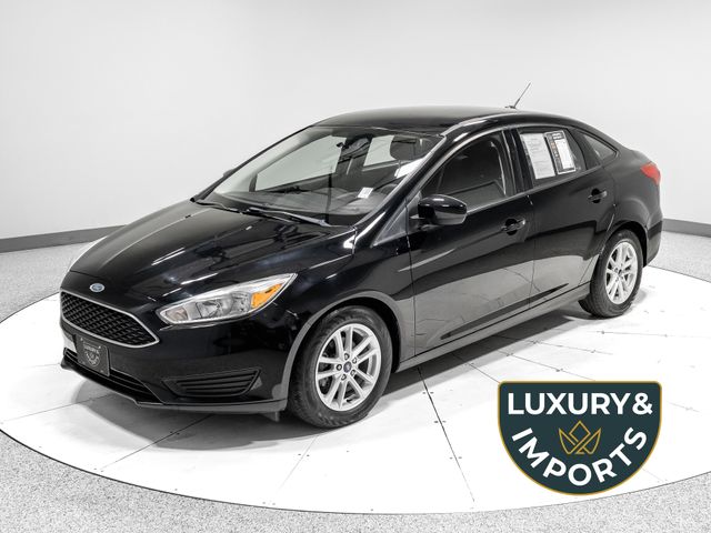 2018 Ford Focus Sedan SE's photo