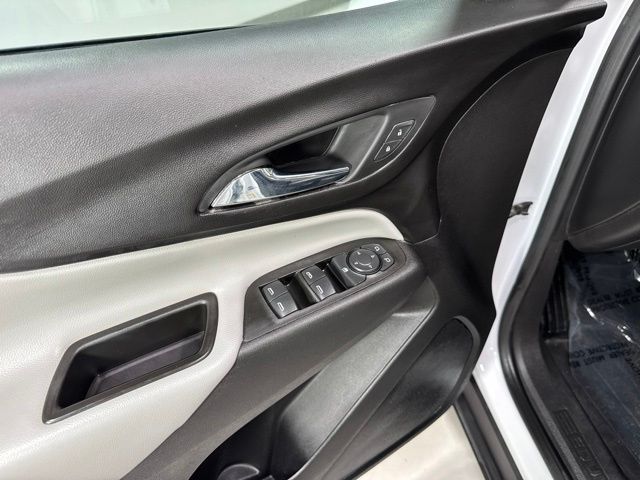 2020 Chevrolet Equinox LS - Photo 9