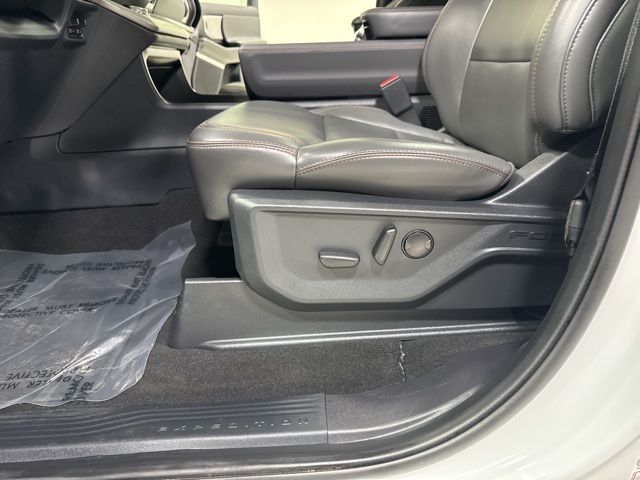 2025 Ford Expedition Active - Photo 8
