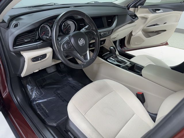 2020 Buick Regal Sportback Preferred - Photo 11
