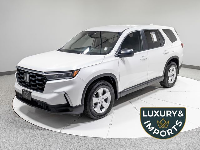 2023 Honda Pilot LX AWD's photo