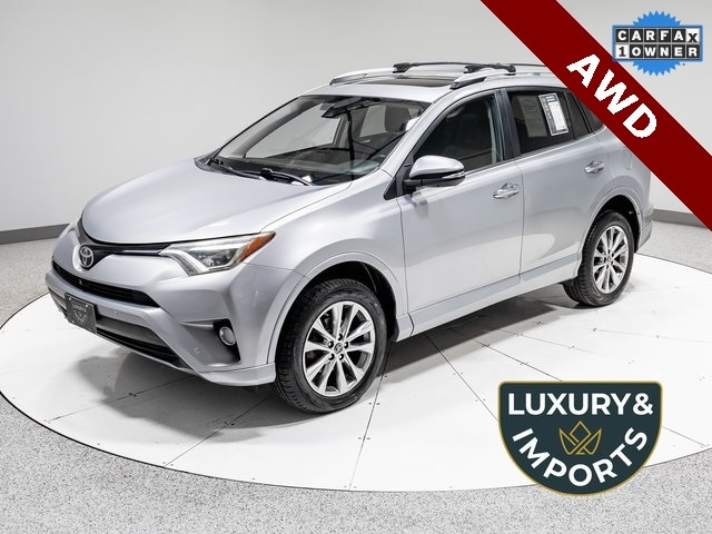 2017 Toyota RAV4 Platinum's photo