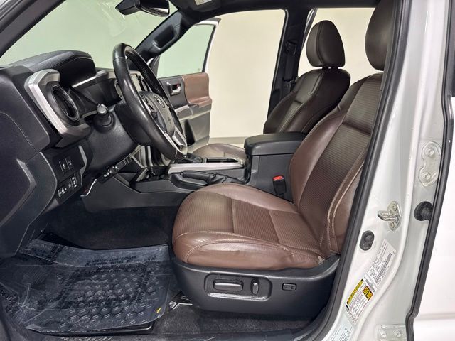 2020 Toyota Tacoma Limited - Photo 16