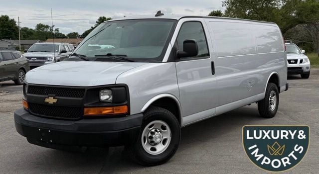 2016 Chevrolet Express 3500 Extended Work Van's photo