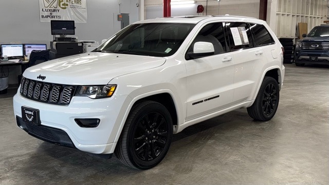 2018 Jeep Grand Cherokee Altitude's photo