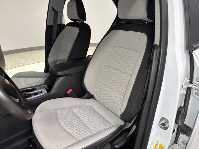 2020 Chevrolet Equinox LS - Photo 12