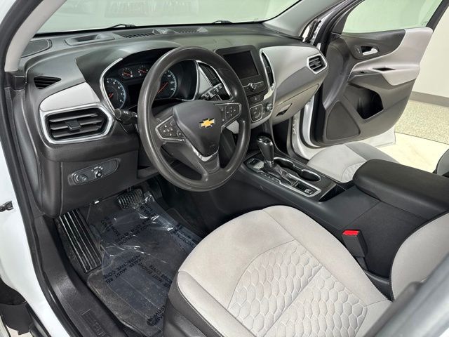 2020 Chevrolet Equinox LS - Photo 10