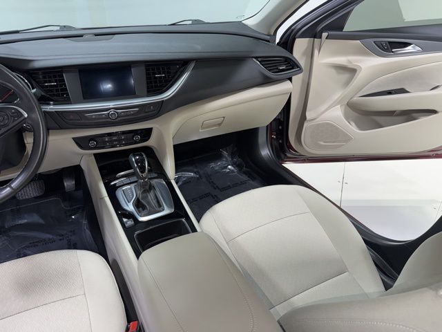 2020 Buick Regal Sportback Preferred - Photo 21