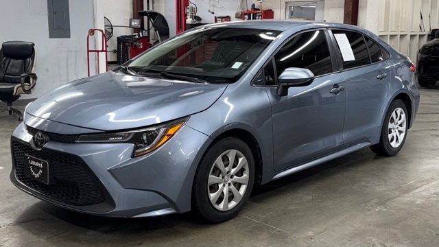 2022 Toyota Corolla LE's photo