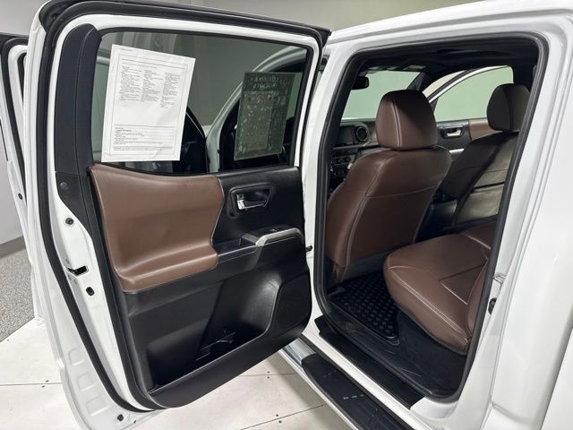 2020 Toyota Tacoma Limited - Photo 29