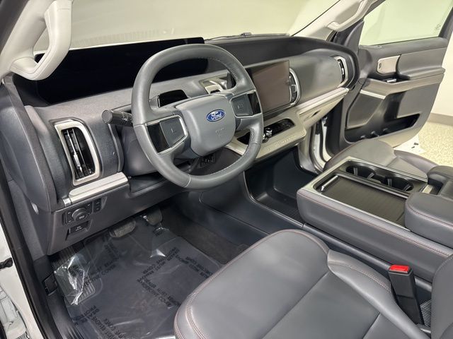 2025 Ford Expedition Active - Photo 14