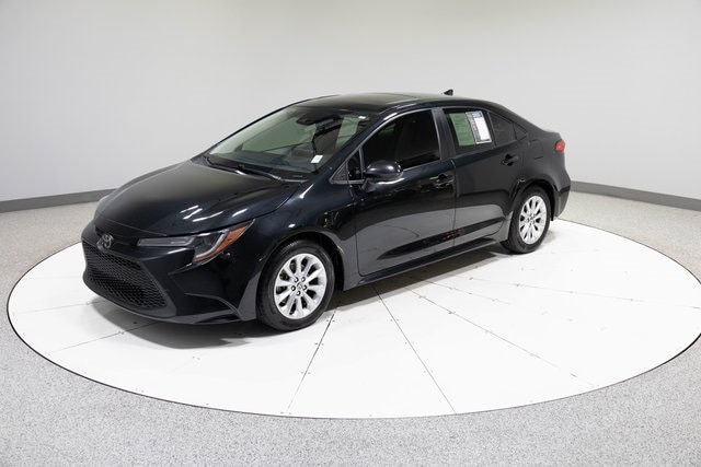 2021 Toyota Corolla LE's photo