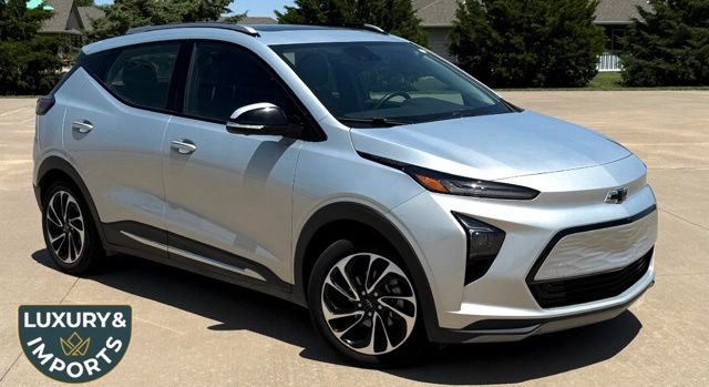 2022 Chevrolet Bolt EUV Premier's photo