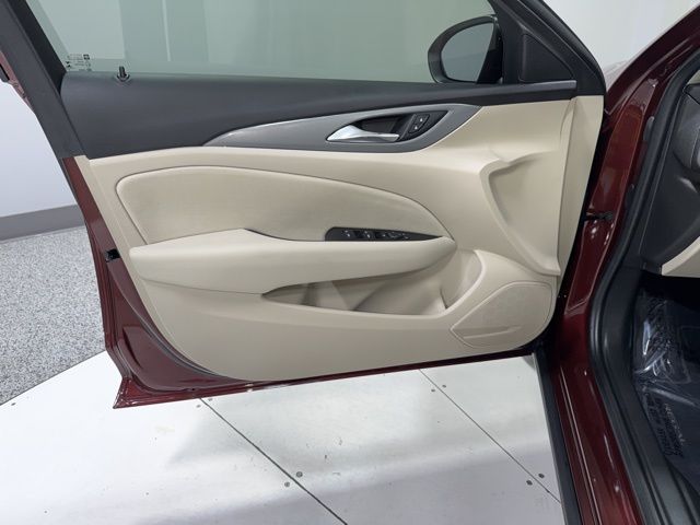 2020 Buick Regal Sportback Preferred - Photo 9