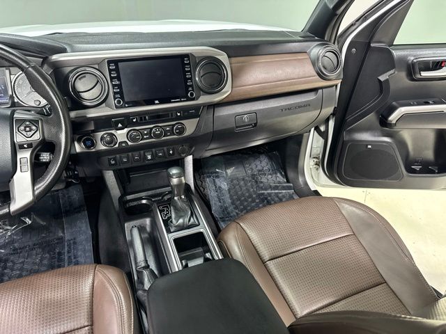 2020 Toyota Tacoma Limited - Photo 28