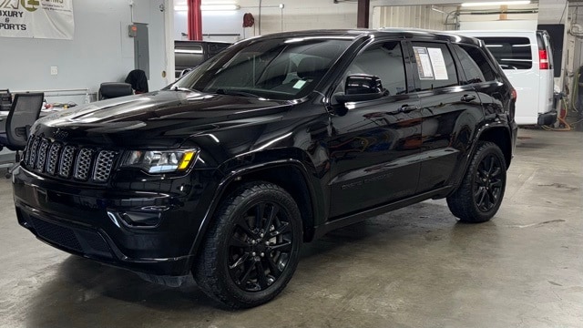2020 Jeep Grand Cherokee Altitude's photo