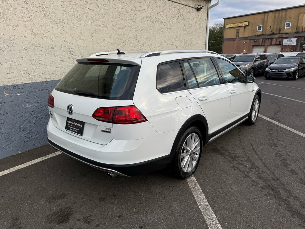 Used 2017 Volkswagen Golf Alltrack TSI Wagon