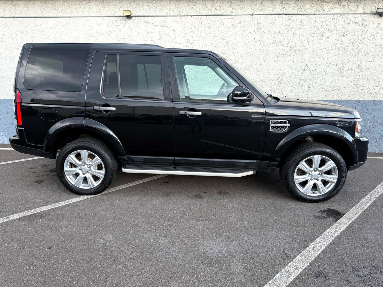 2016 Land Rover LR4 HSE photo 2