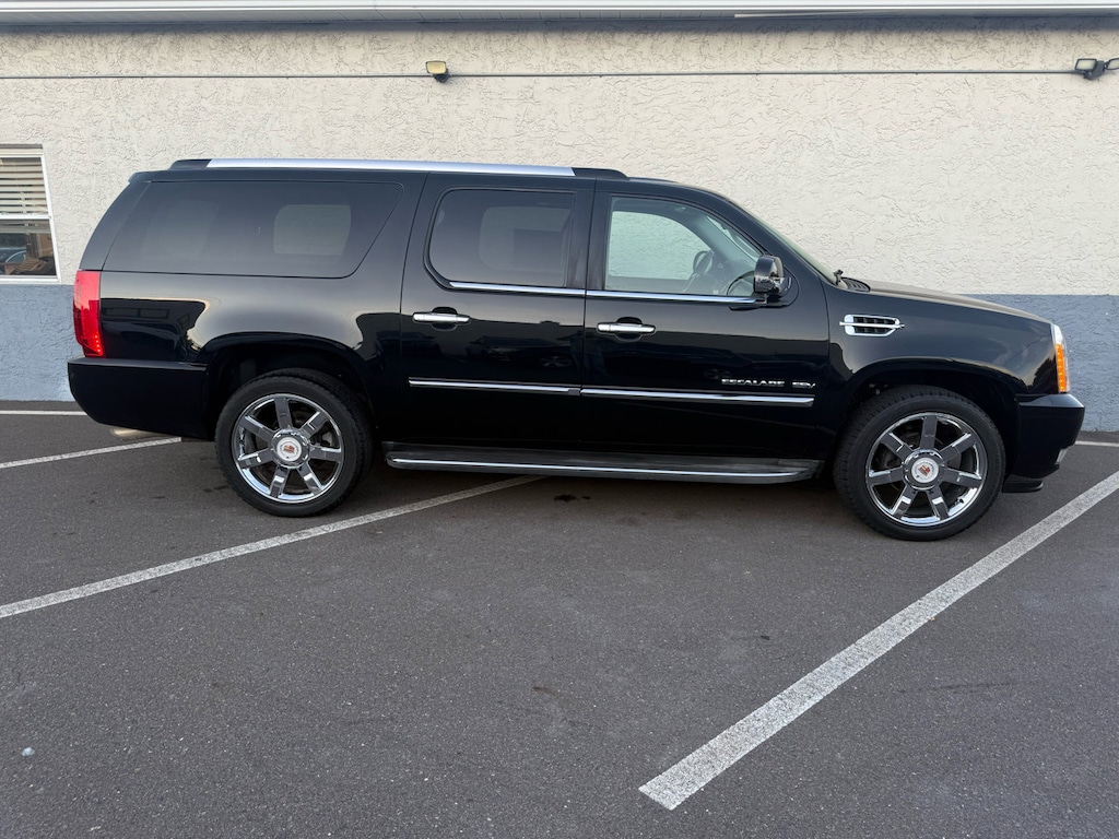 Used 2014 CADILLAC Escalade ESV Luxury SUV