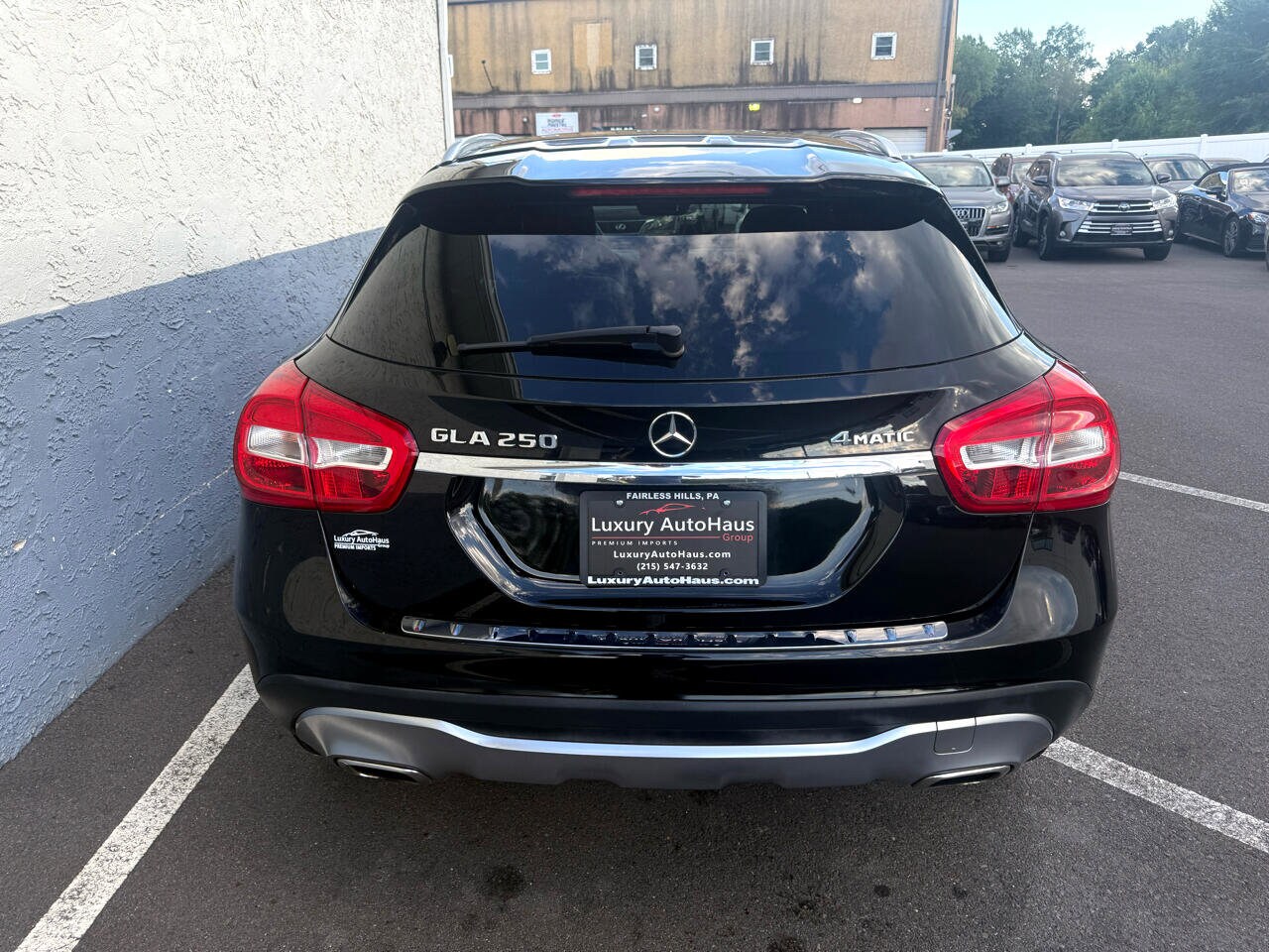 2018 Mercedes Benz GLA 250 4MATIC photo 2