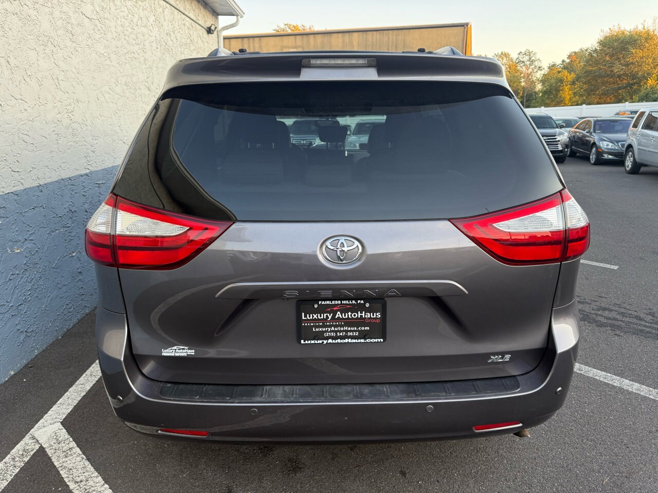 2015 Toyota Sienna photo 4