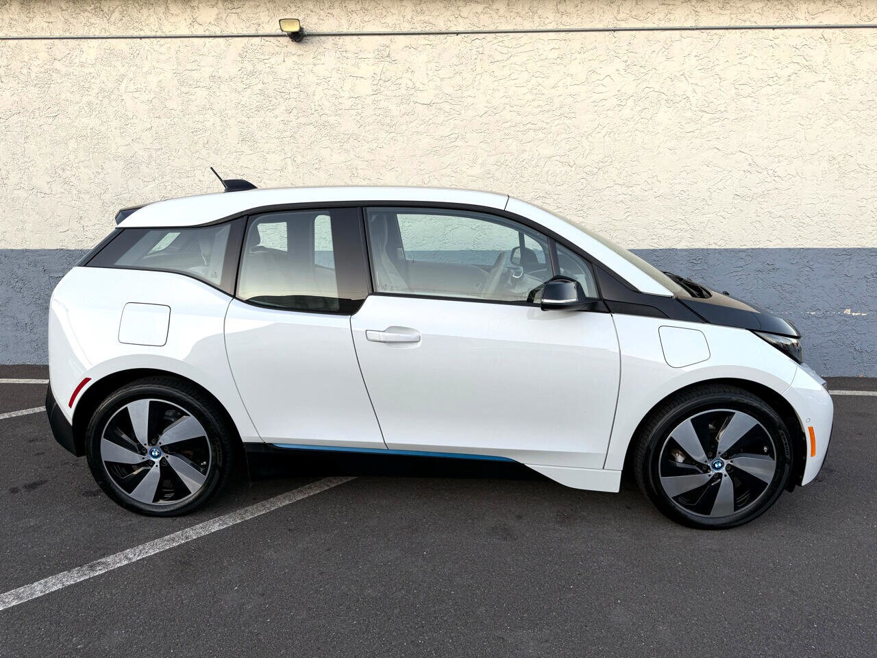 2017 Bmw i3 Range Extender photo 2