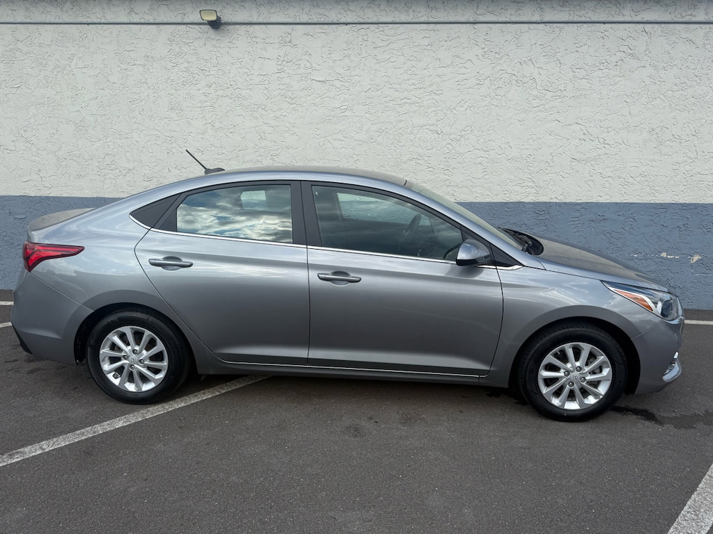 Used 2022 Hyundai Accent SEL Sedan